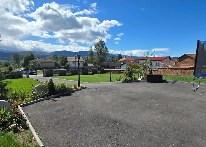 Malevitsa малевица Rel'ovo