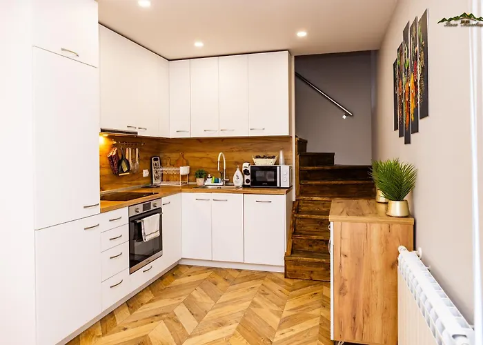 Malevitsa малевица Rel'ovo